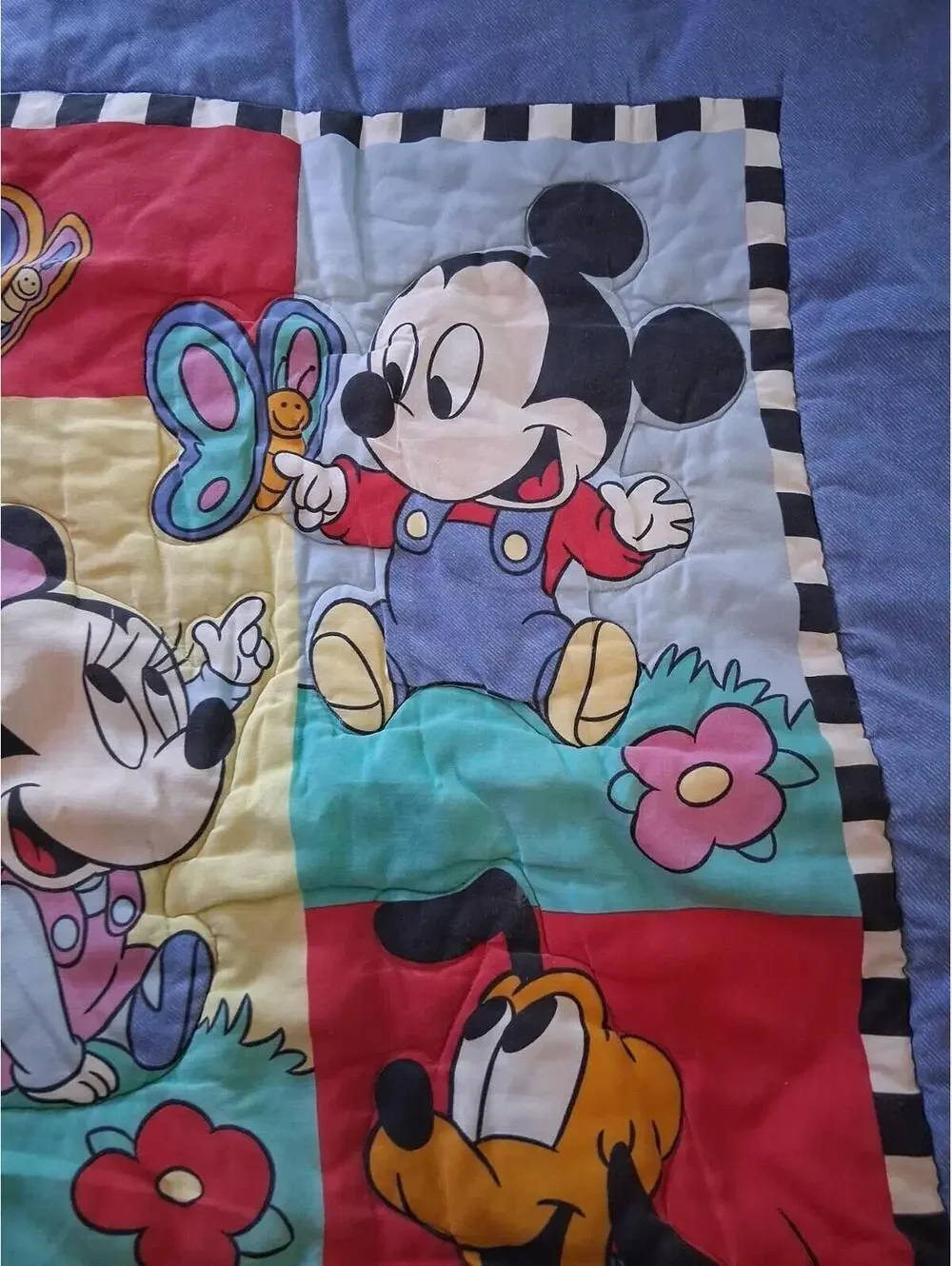 Vintage Made in USA Dundee Mickey Mouse & Friends Blue Crib Quilt B2